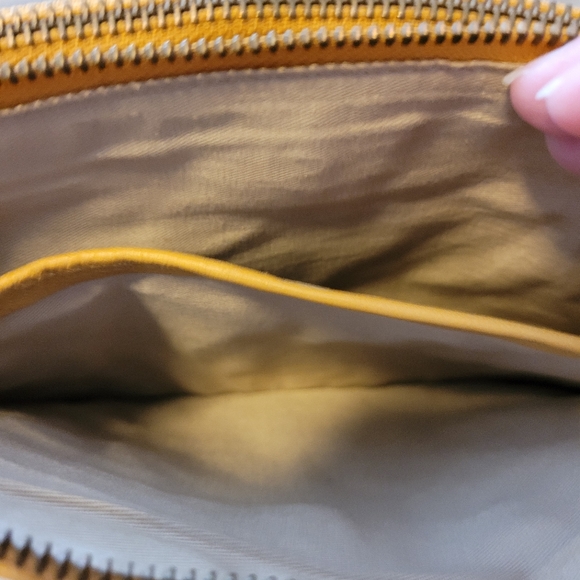 MAKE AN OFFER  Lucky Brand Leather Crossbody Bag Purse. Exclnt!! - Picture 10 of 16